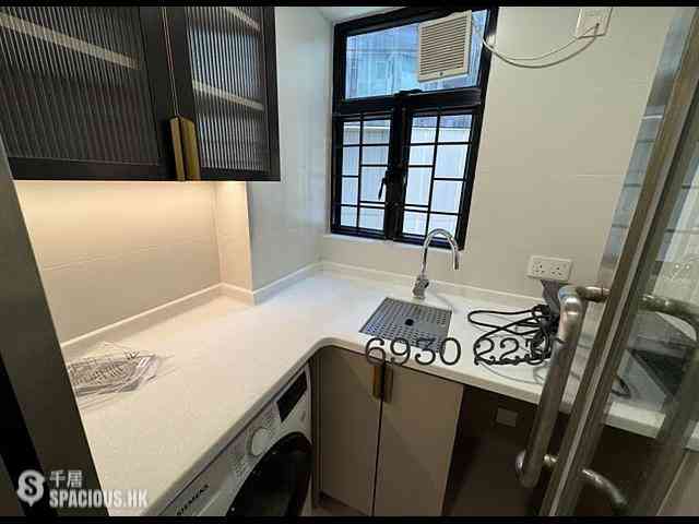 Sheung Wan - 64, Bonham Strand 04