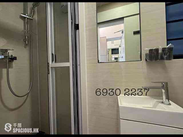 Sheung Wan - 64, Bonham Strand 06