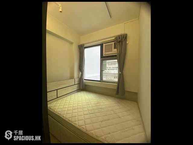 Sheung Wan - 100-102, Des Voeux Road West 06
