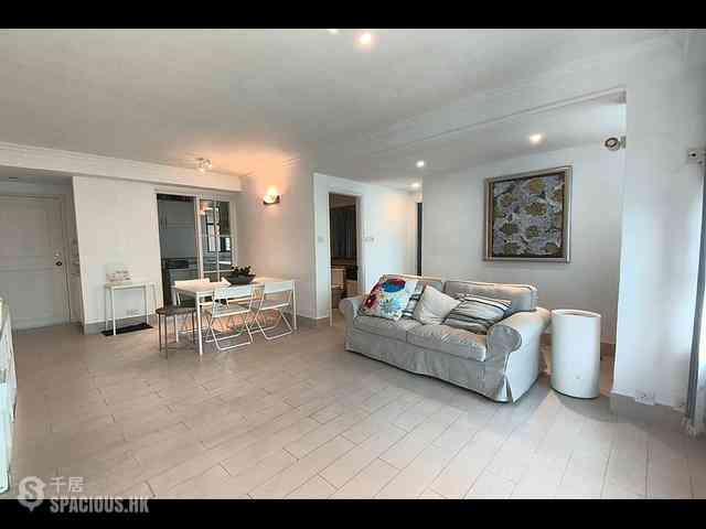 Mui Wo - Sea Crest Terrace Block 1 01