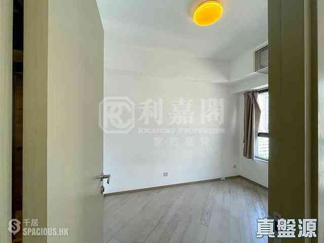 Tseung Kwan O - The Wings IIIA Block 2B 05