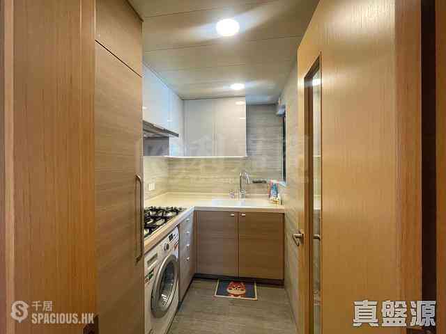 Tseung Kwan O - The Metro City Phase 2 Block 1 07