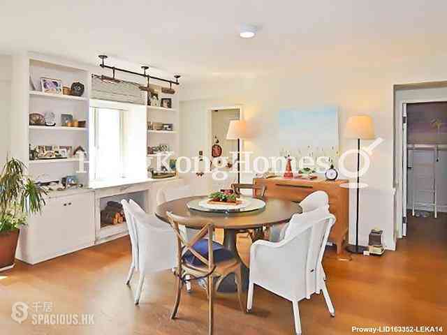 Chung Hom Kok - Villa Piubello 03