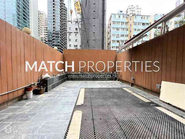 Sai Ying Pun - Hang Yue Building 01