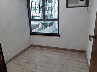 Shau Kei Wan - Newton Harbour View Block 1 03