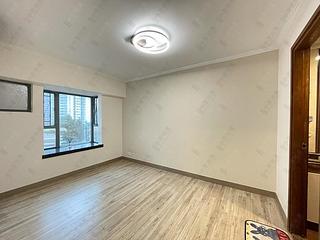 Shau Kei Wan - Newton Harbour View Block 1 10