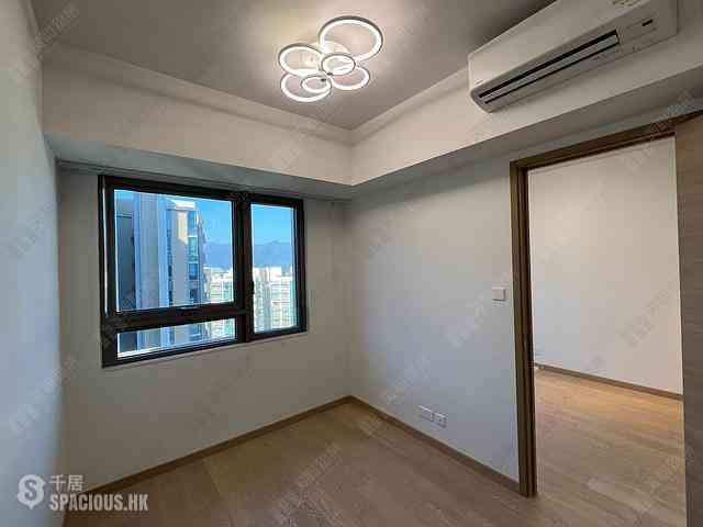 Pak Shek Kok - Solaria Tower 6 07