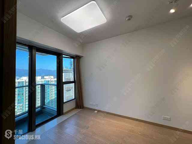 Pak Shek Kok - Solaria Tower 6 04