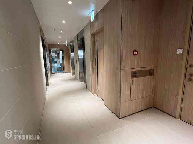 Sheung Wan - 27, Hillier Street 13