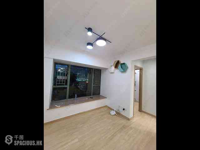 Tai Kok Tsui - Island Harbourview Block 9 01