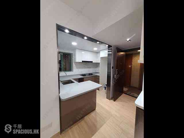 Tai Kok Tsui - Island Harbourview Block 9 03