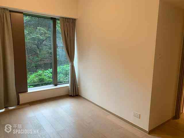 Shau Kei Wan - Island Garden 06