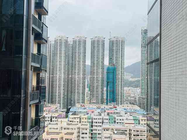 Tai Kok Tsui - Sablier 01