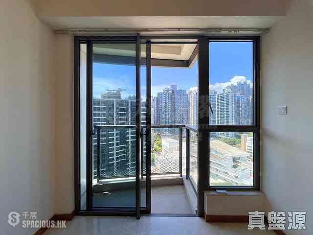Tseung Kwan O - The Papillons Block 3 05