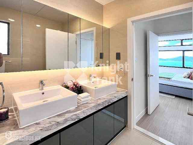 Chung Hom Kok - Coral Villas 05