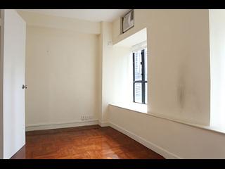 Wan Chai - 18, Tai Yuen Street 05