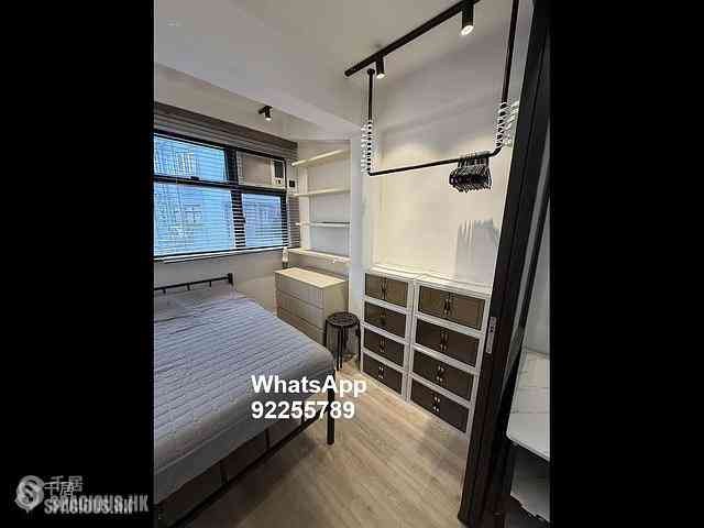 Central - 67, Hollywood Road 06