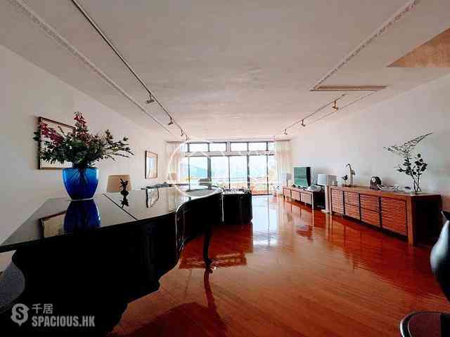 Chung Hom Kok - Pinewaver Villas 04