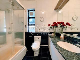 Chung Hom Kok - Pinewaver Villas 12