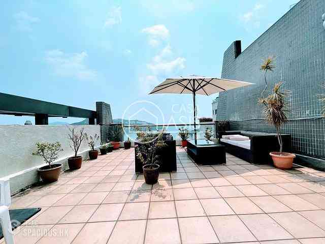 Chung Hom Kok - Pinewaver Villas 16