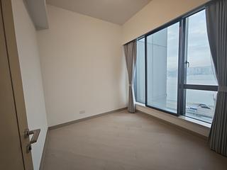 North Point - Victoria Harbour Phase 2B-3 Tower 2 05