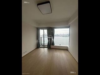 Fortress Hill - Harbour Glory Block 8 09