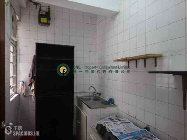 Kennedy Town - Man Kwong Court 03