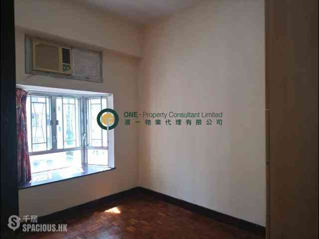 Kennedy Town - Man Kwong Court 05