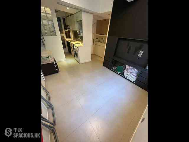 Sai Ying Pun - 224 Queen's Road West 03