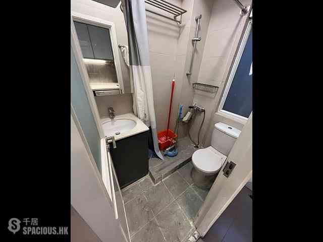 Sai Ying Pun - 224 Queen's Road West 04