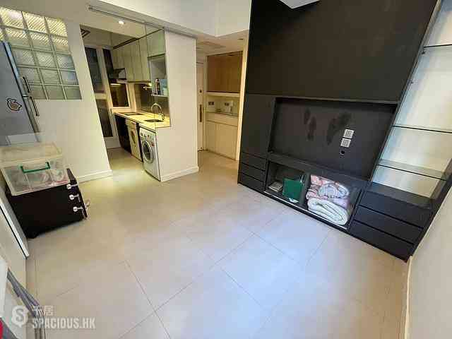 Sai Ying Pun - 224 Queen's Road West 07