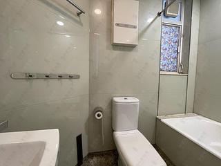 Quarry Bay - The Orchards Block 1 04