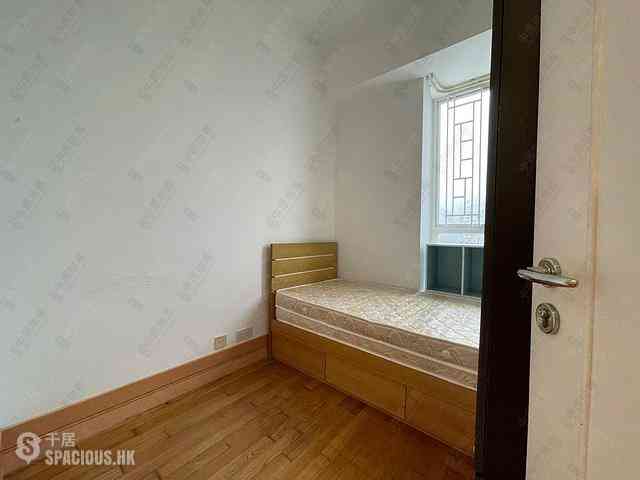 Quarry Bay - The Orchards Block 1 08