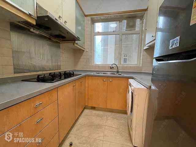 Quarry Bay - The Orchards Block 1 12
