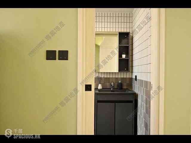 Central - 67, Hollywood Road 04