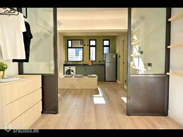 Central - 67, Hollywood Road 08