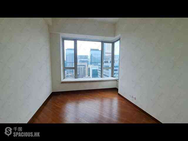Wan Chai - The Avenue Phase 2 Block 1 06