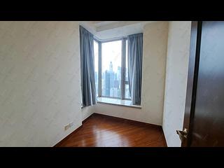 Wan Chai - The Avenue Phase 2 Block 1 07