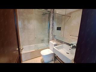Wan Chai - The Avenue Phase 2 Block 1 08
