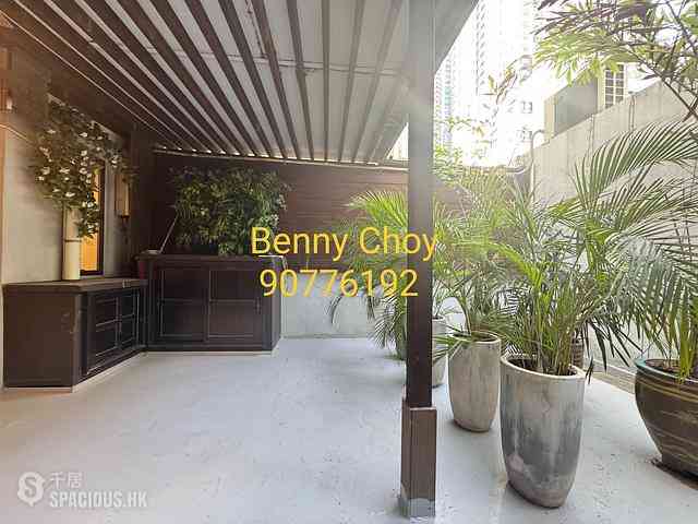 Soho - Kingearn Building 03