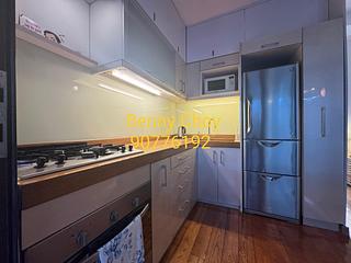 Soho - Kingearn Building 05