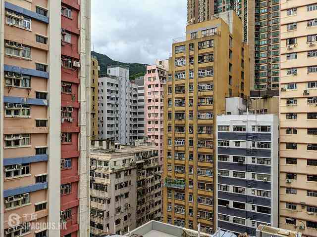 Shek Tong Tsui - Hong Kong Industrial Building 03