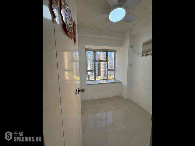 Mong Kok - Hayon Building 02