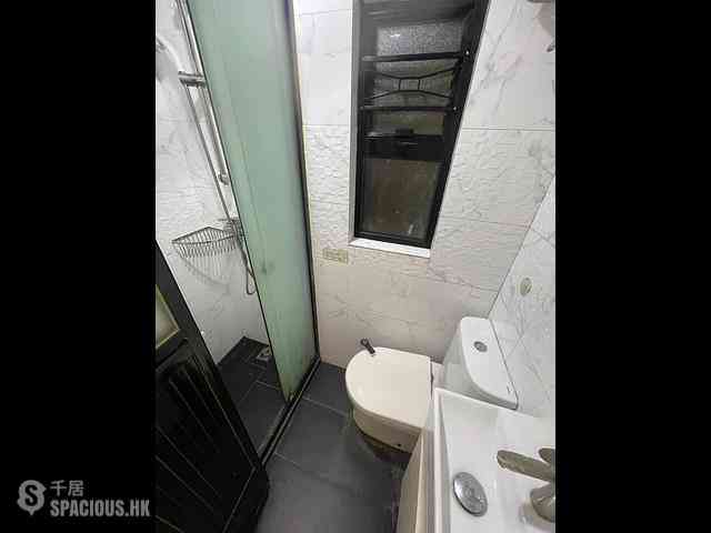 Mong Kok - Sincere House 05