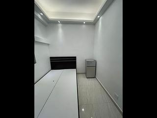 Mong Kok - Sincere House 03