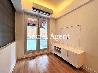 Sai Ying Pun - Hang Yue Building 02