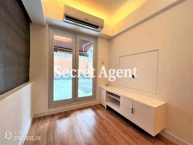 Sai Ying Pun - Hang Yue Building 02