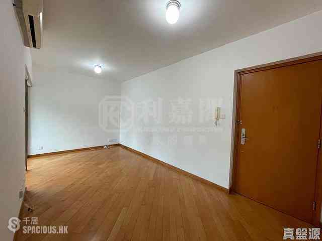 Wan Chai - The Zenith Phase 1 Block 3 06