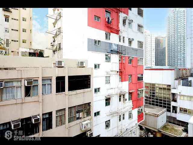 Wan Chai - Thompson Building 19