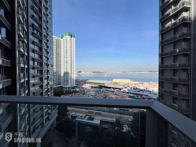 Tung Chung - Century Link Phase 1 Tower 3B 01